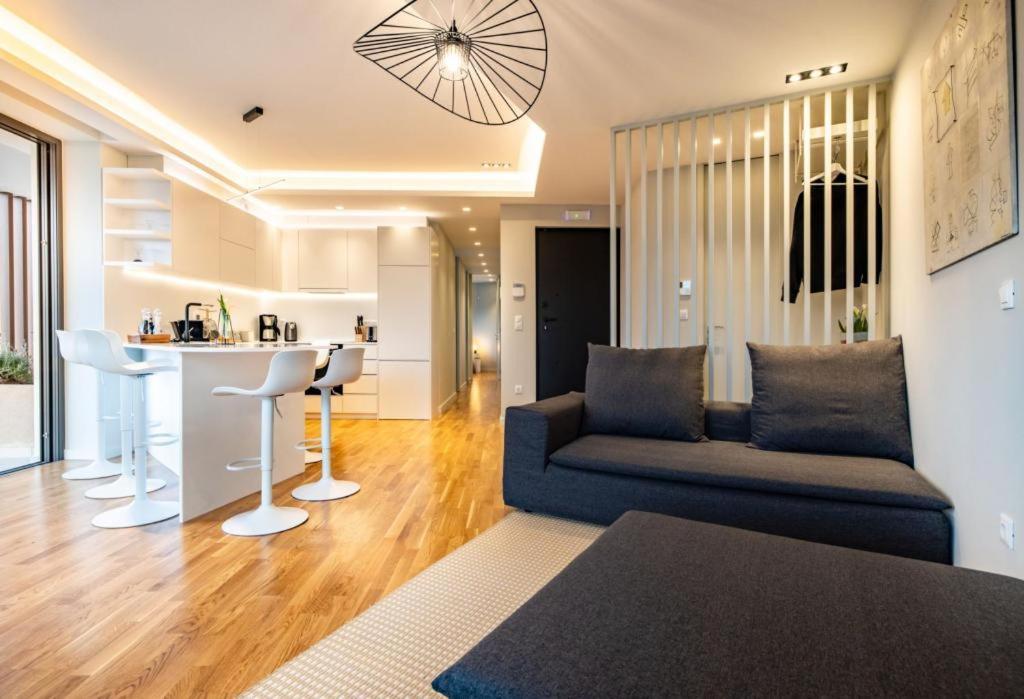 Upscale Luxury Living In Acropolis By Neuvel Appartement Athene Buitenkant foto